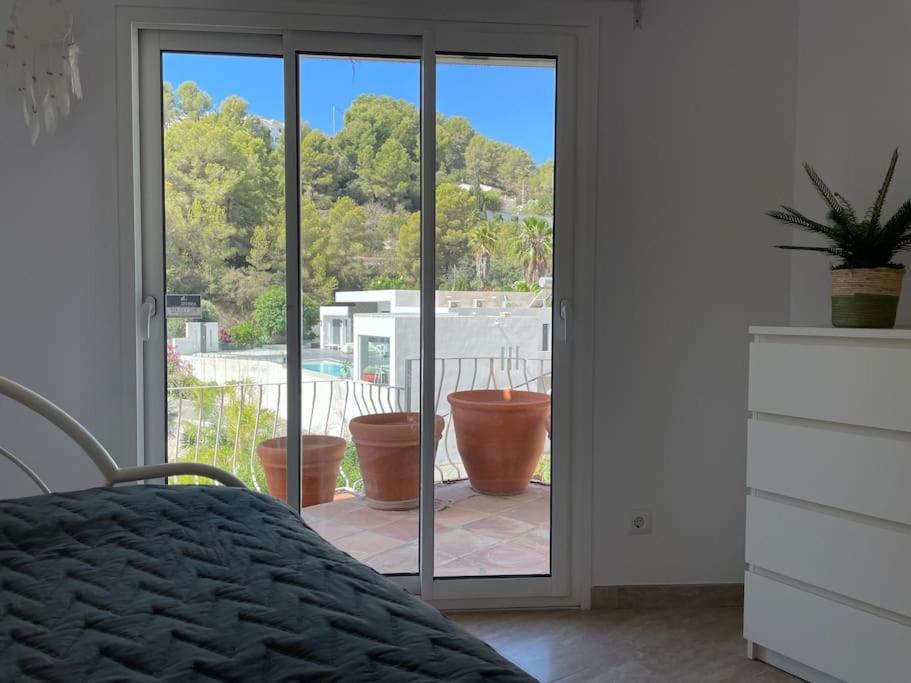 Stunning Sea Views And 3 Bedrooms Apartment Moraira