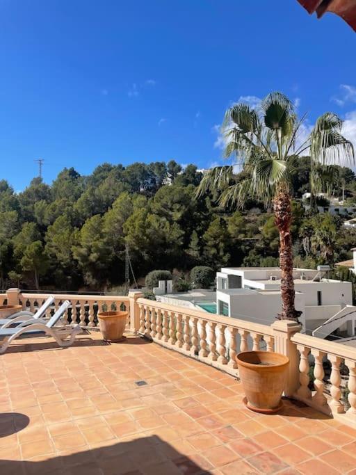 Apartment Stunning Sea Views And 3 Bedrooms